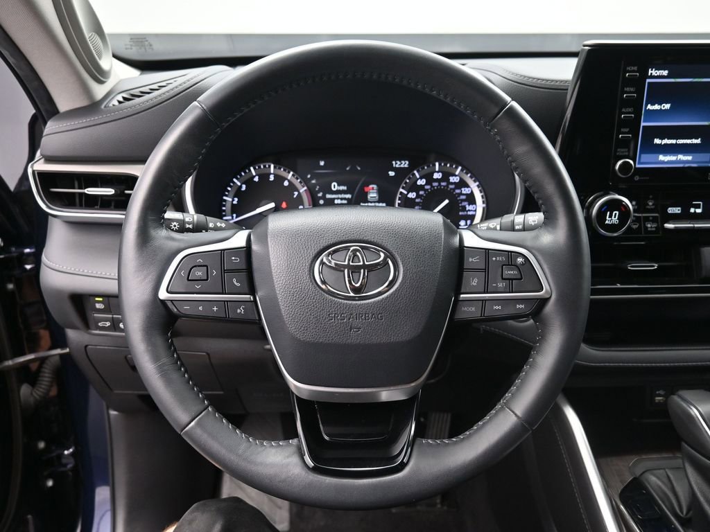 Used 2022 Toyota Highlander Limited image 6