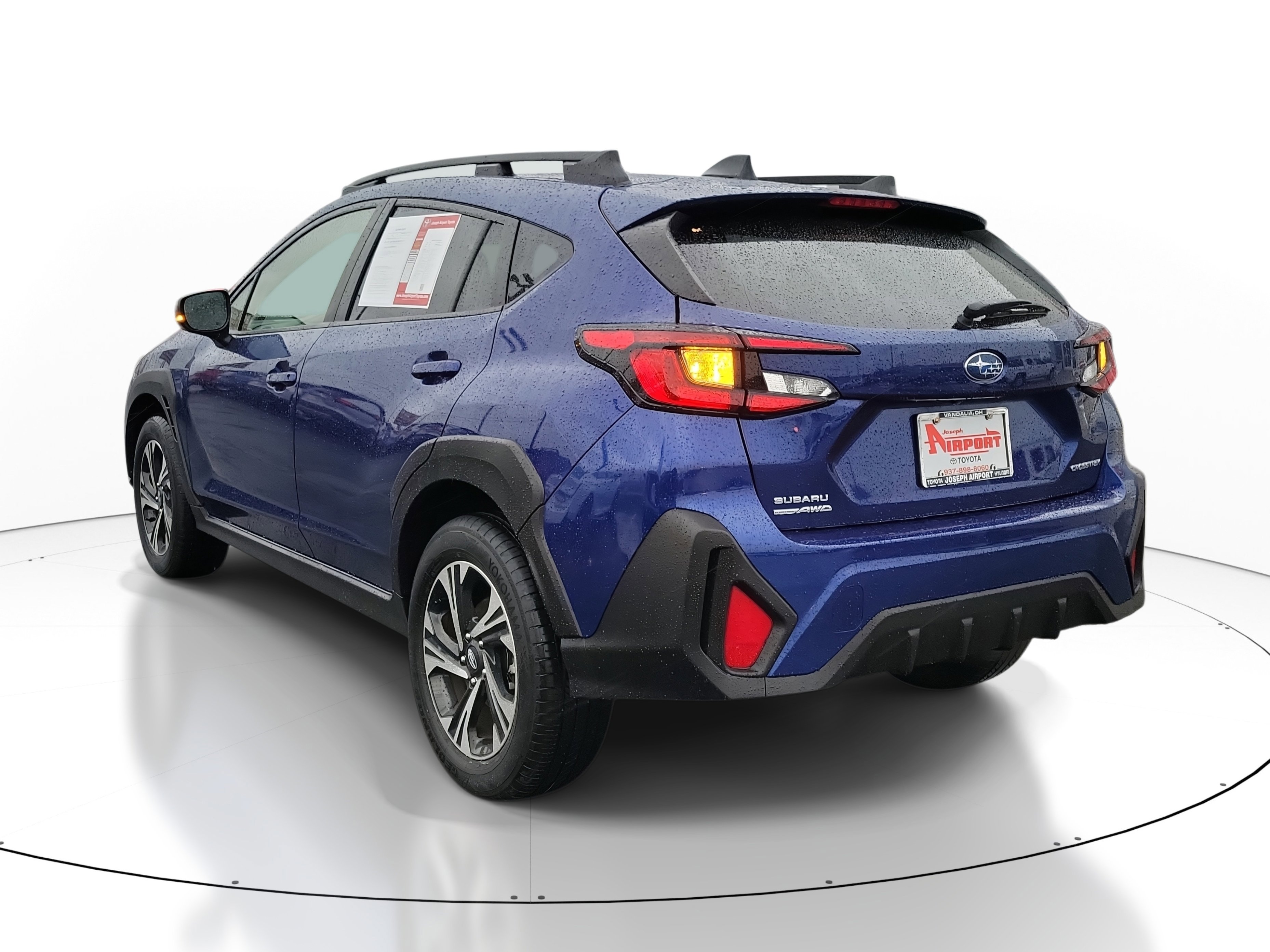 Used 2024 Subaru Crosstrek 2.0i Premium image 3