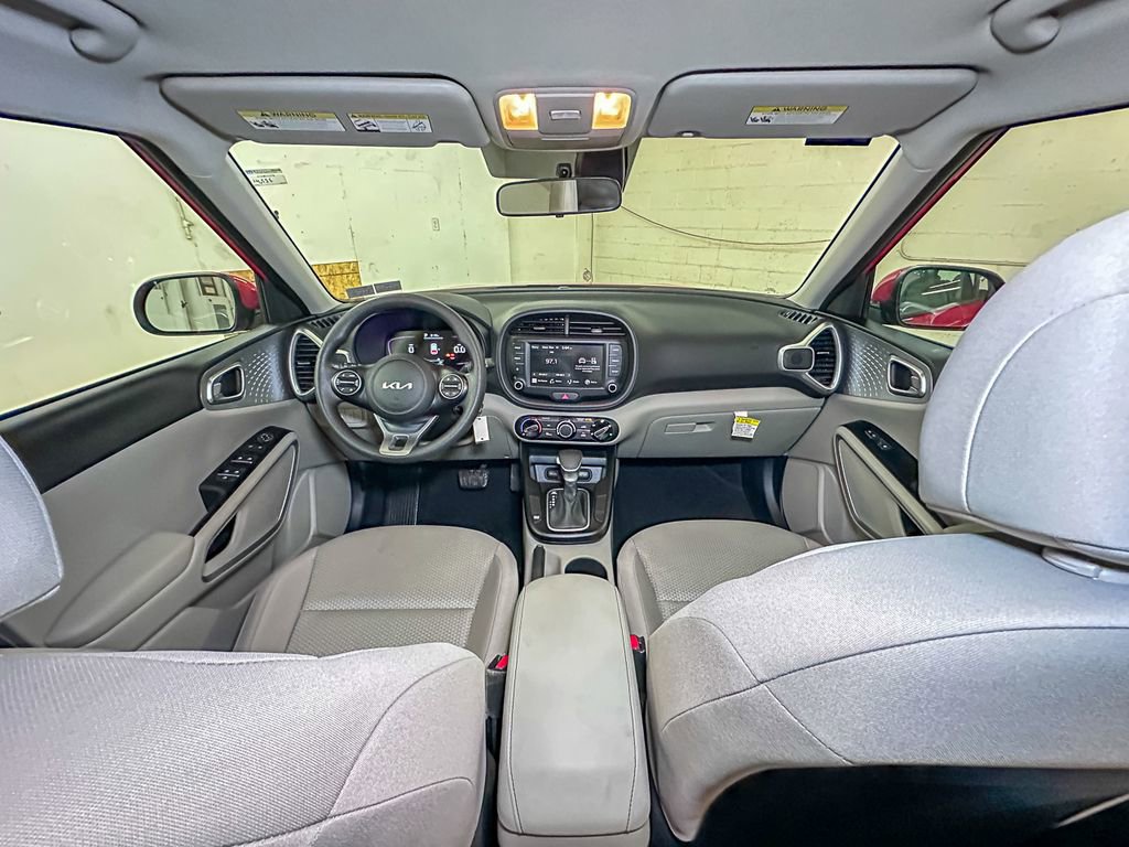 Used 2023 Kia Soul LX w/ LX Technology Package image 26