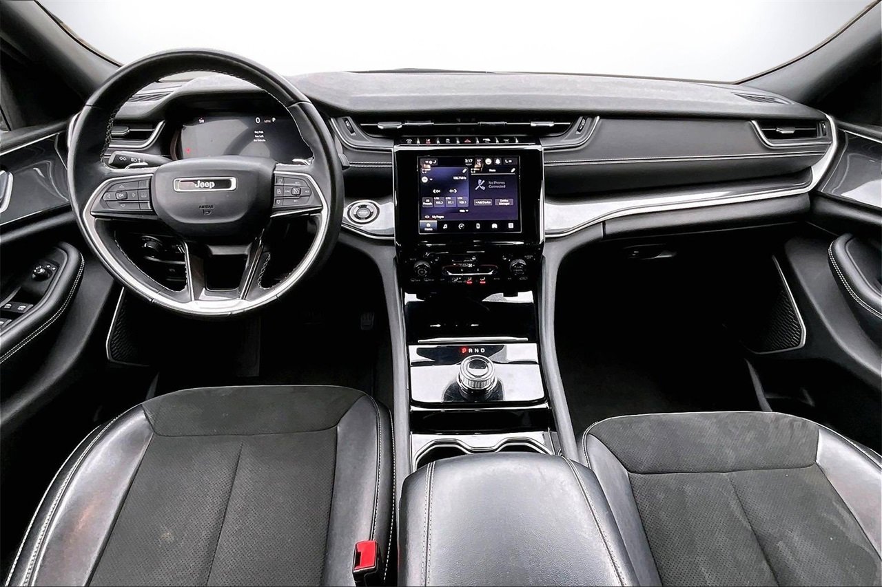 Used 2021 Jeep Grand Cherokee L Laredo image 14