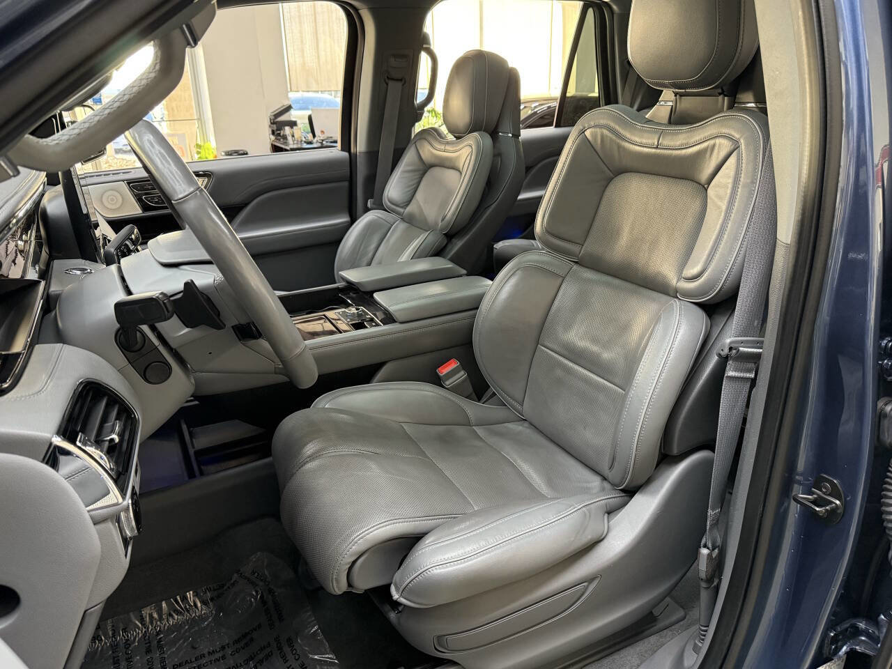 Used 2019 Lincoln Navigator Reserve AWD/4WD image 13