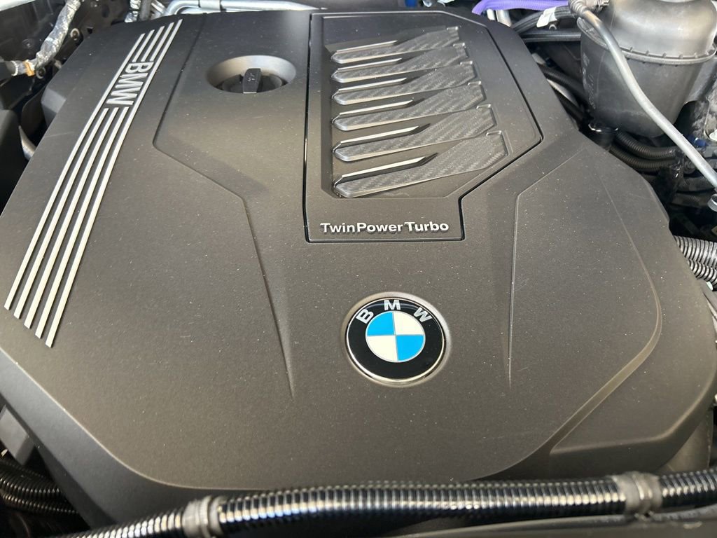 Used 2022 BMW X5 xDrive40i w/ M Sport Package image 12