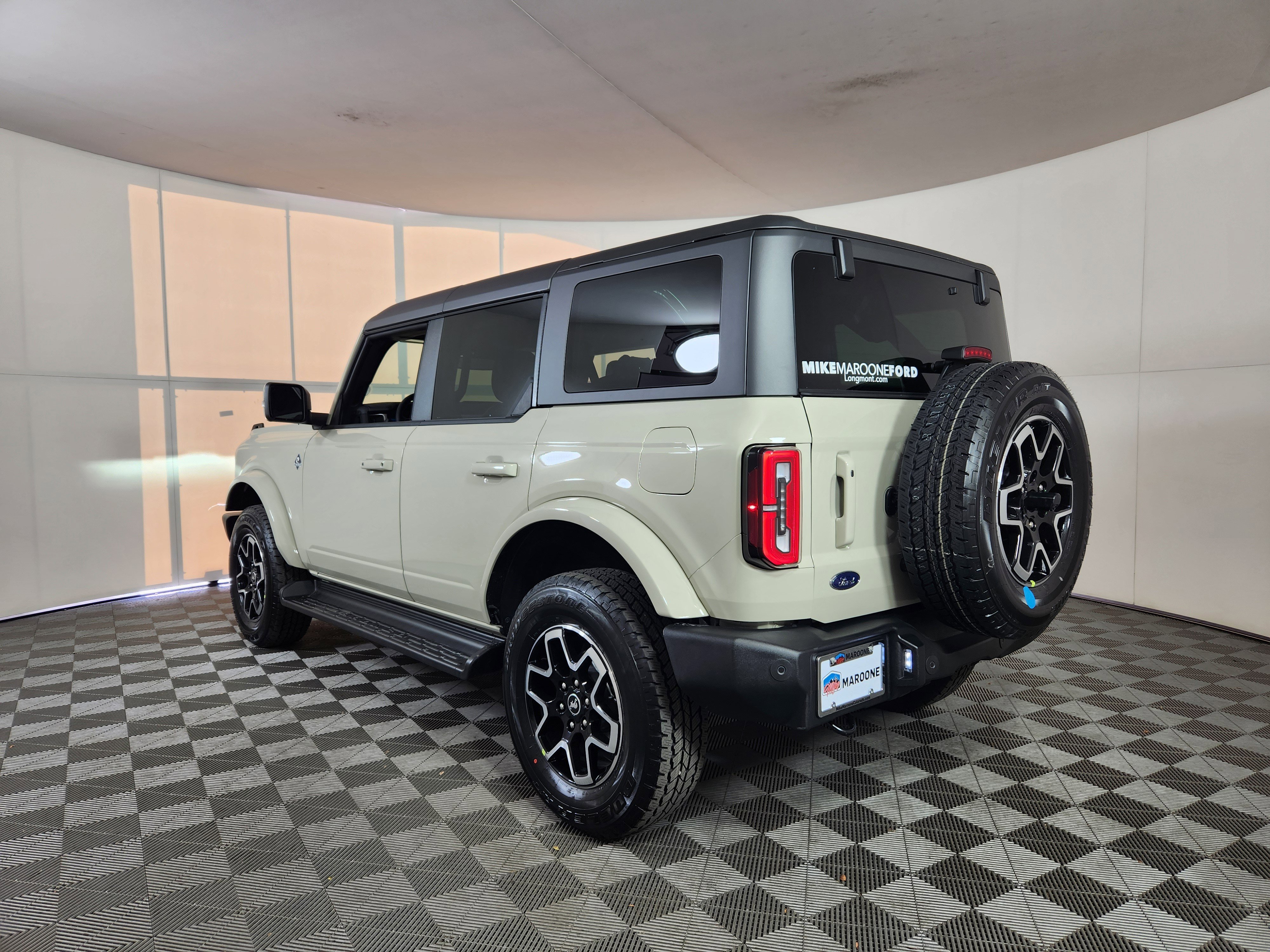 New 2025 Ford Bronco Outer Banks image 5