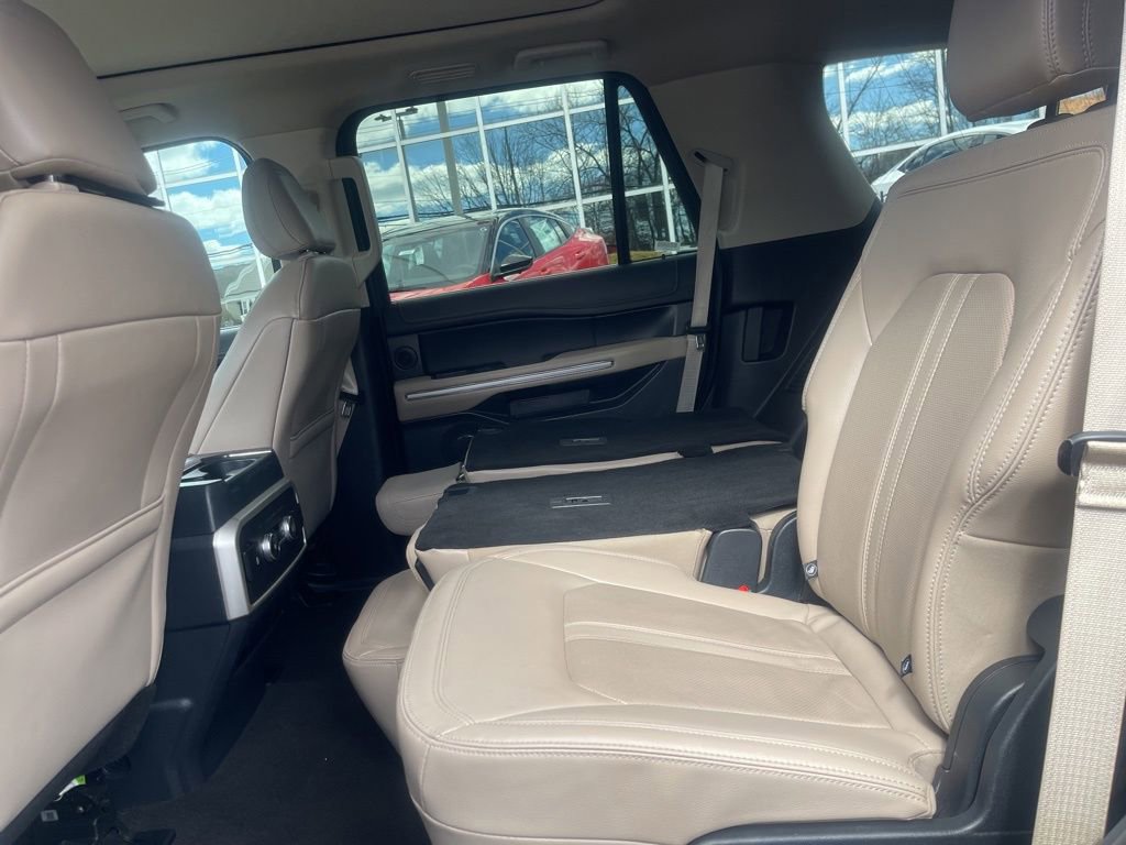 Used 2024 Ford Expedition Limited image 21