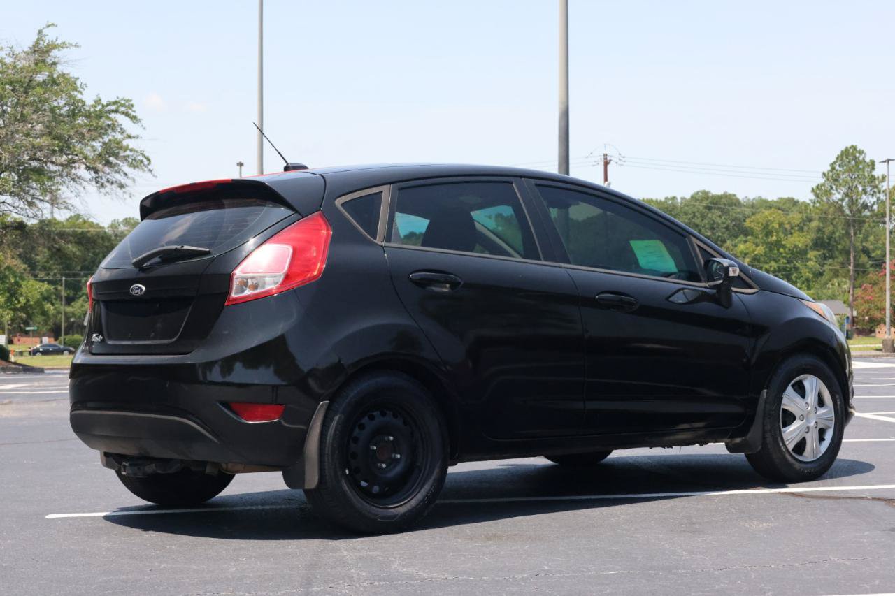 Used 2014 Ford Fiesta SE w/ Exterior Protection Package FWD image 6