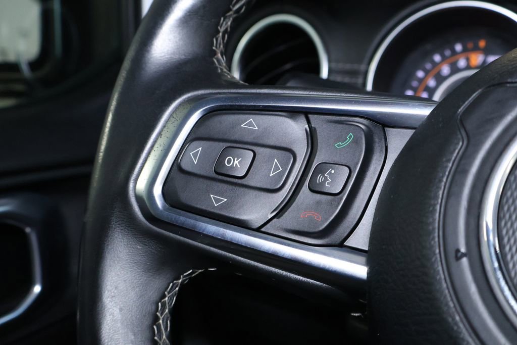 Used 2020 Jeep Gladiator Overland AWD/4WD image 17