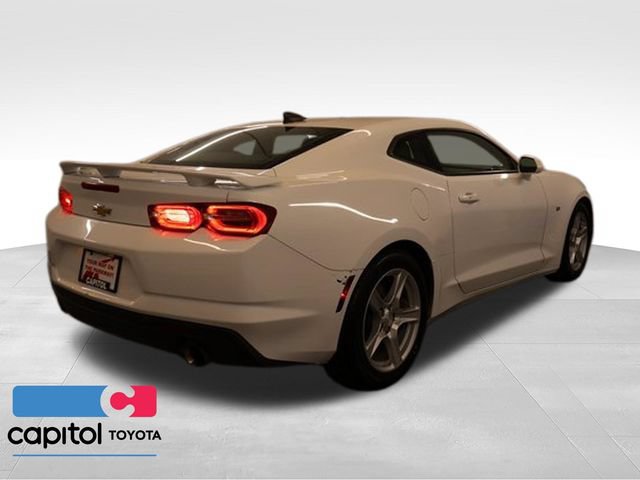 Used 2023 Chevrolet Camaro LT RWD image 2