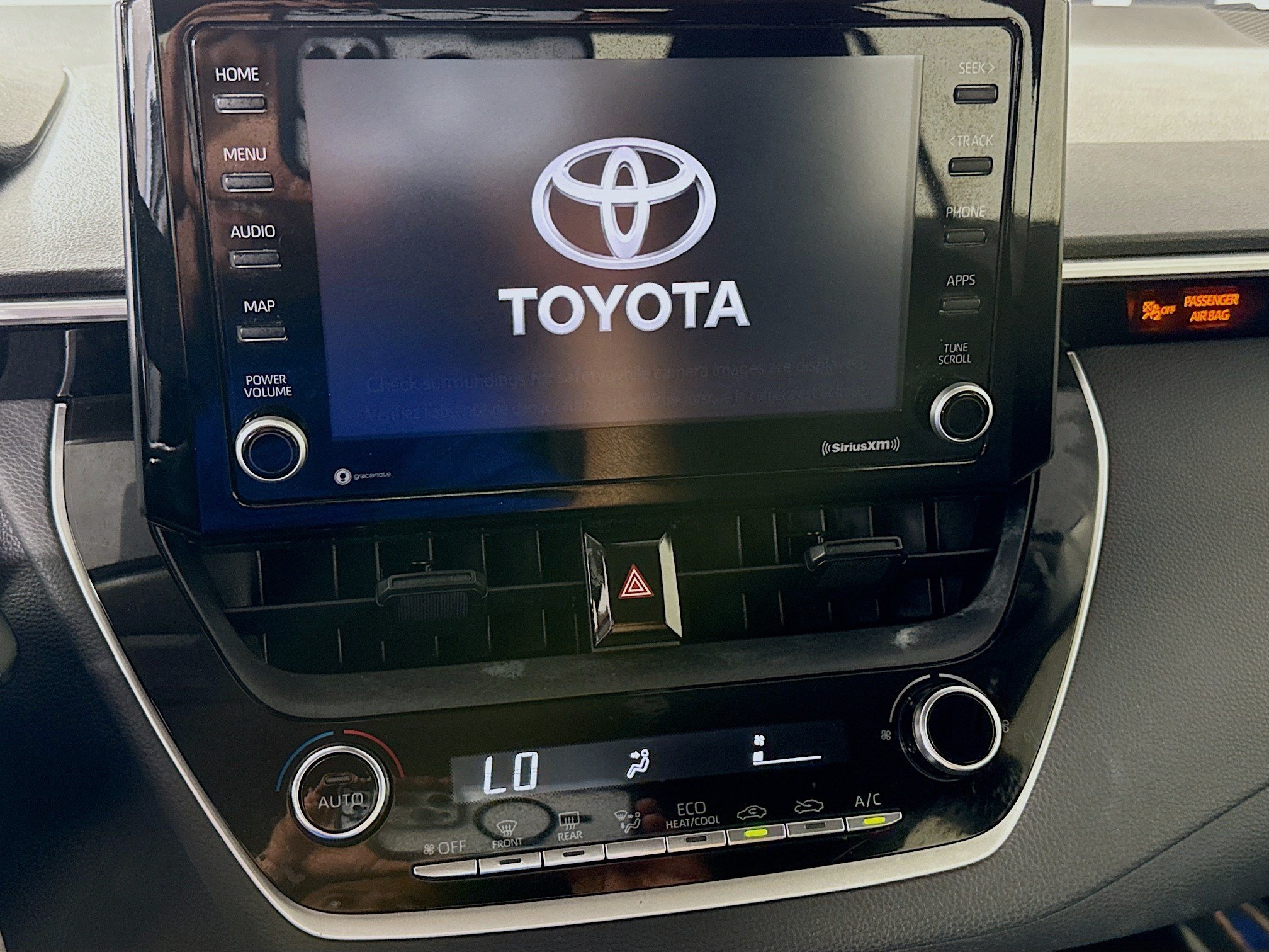 Used 2022 Toyota Corolla LE FWD image 18