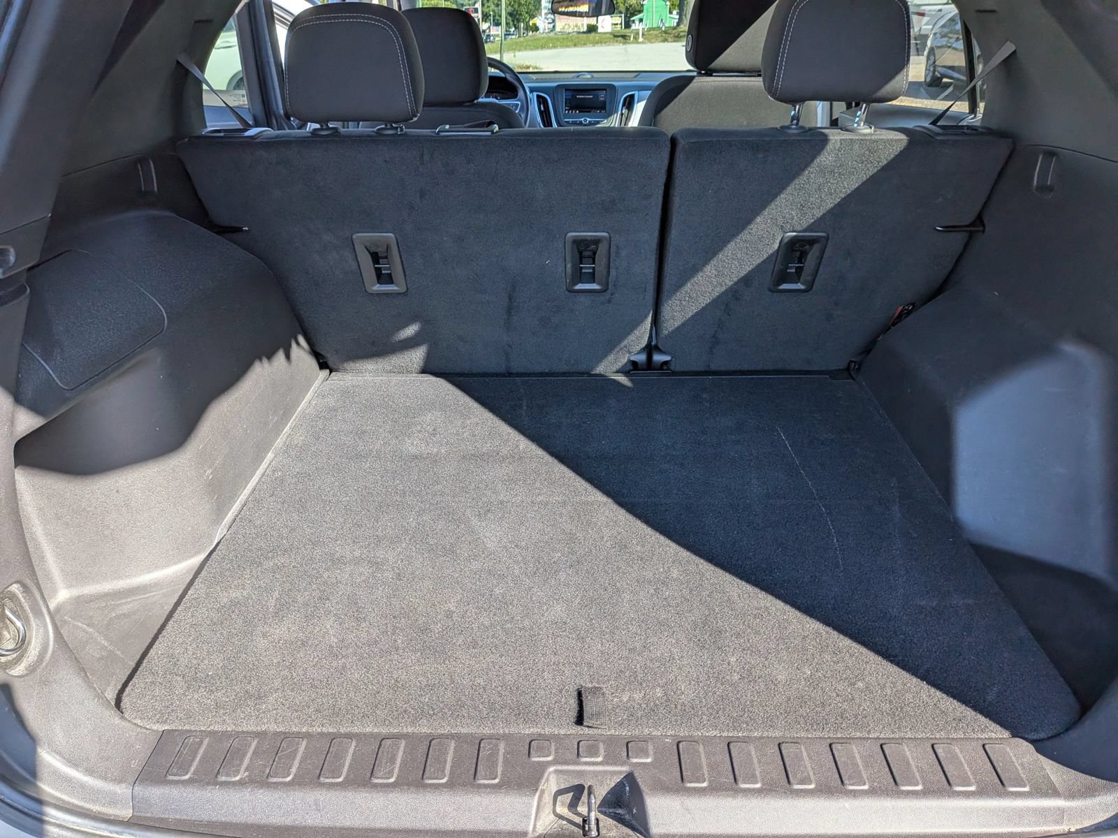 Used 2024 Chevrolet Equinox LS FWD image 28