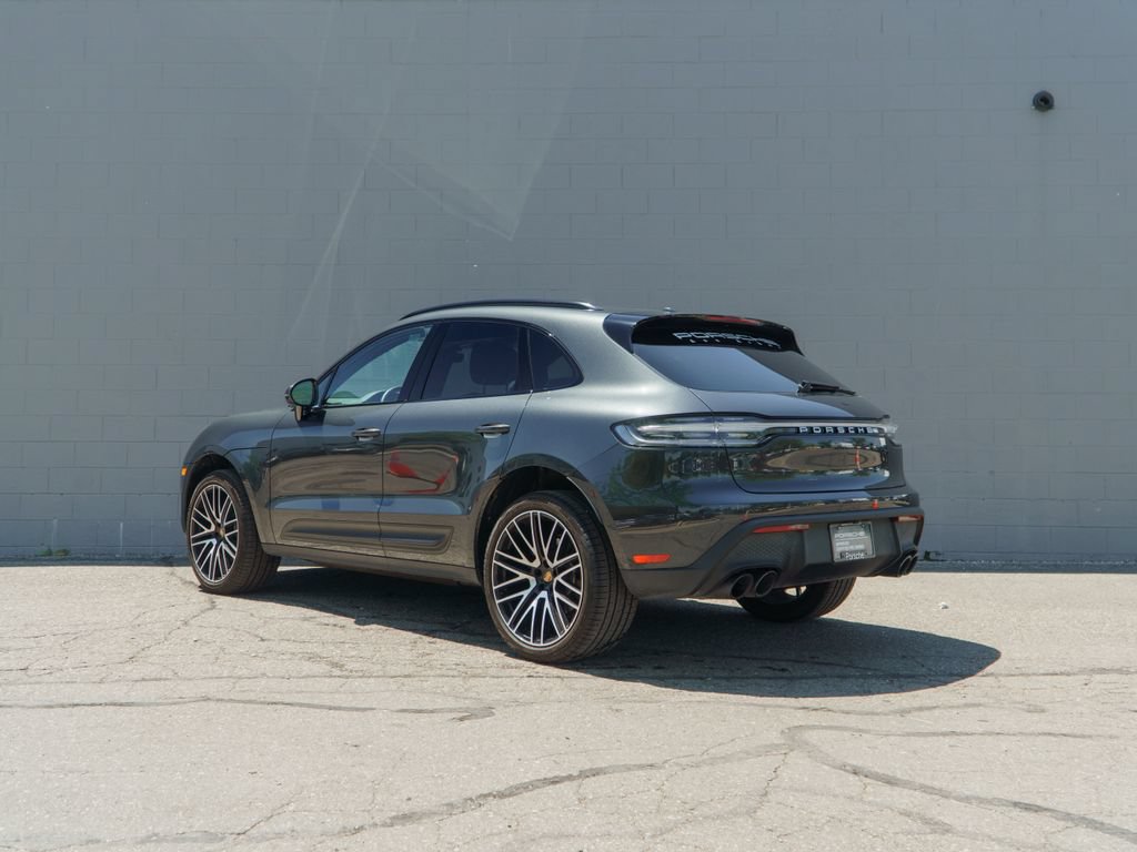 Certified 2026 Porsche Macan AWD/4WD image 3