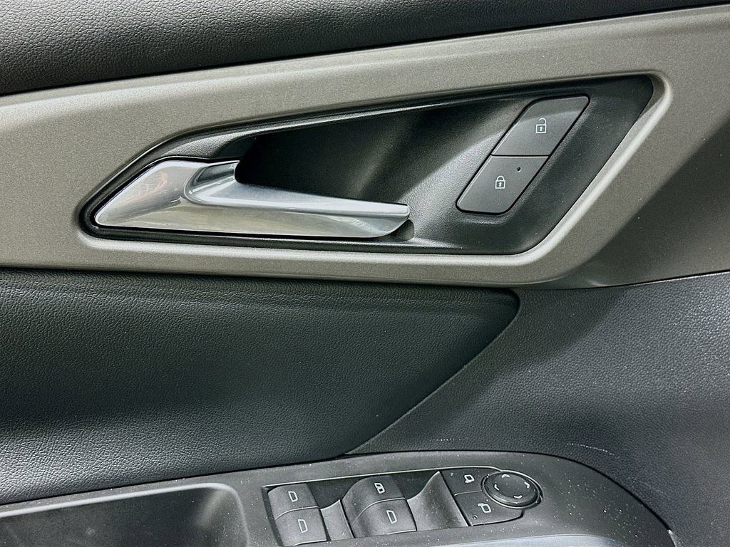 Used 2024 Chevrolet Traverse LT w/ Enhanced Driving Package image 18