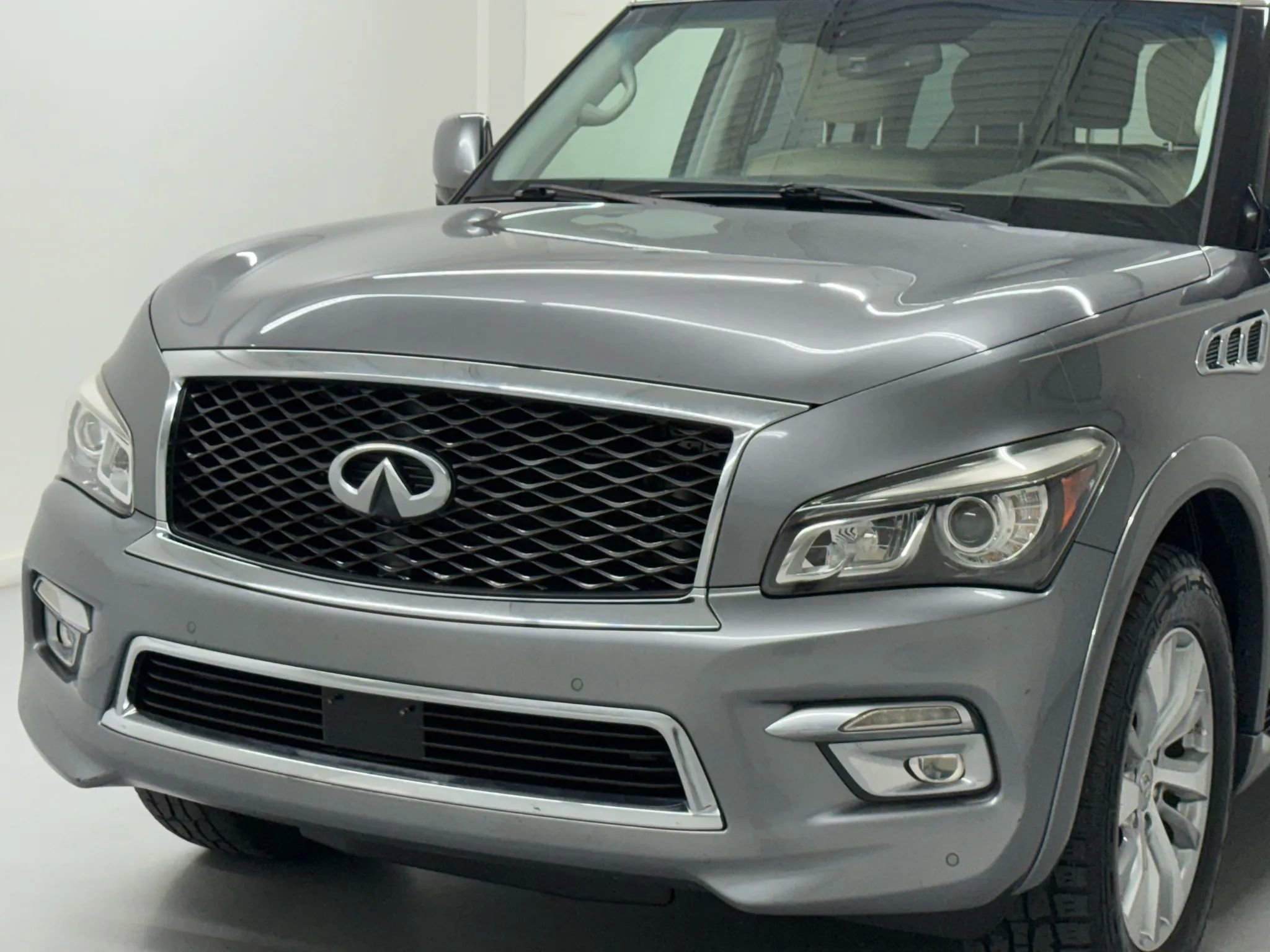 Used 2017 INFINITI QX80 2WD image 8