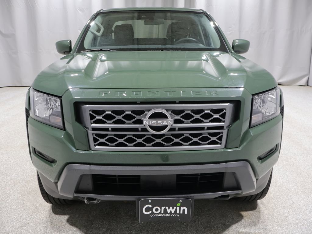 Used 2024 Nissan Frontier SV image 8