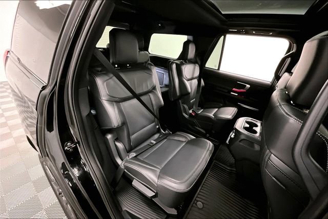 Used 2025 Ford Expedition Platinum w/ Stealth Performance Package image 26
