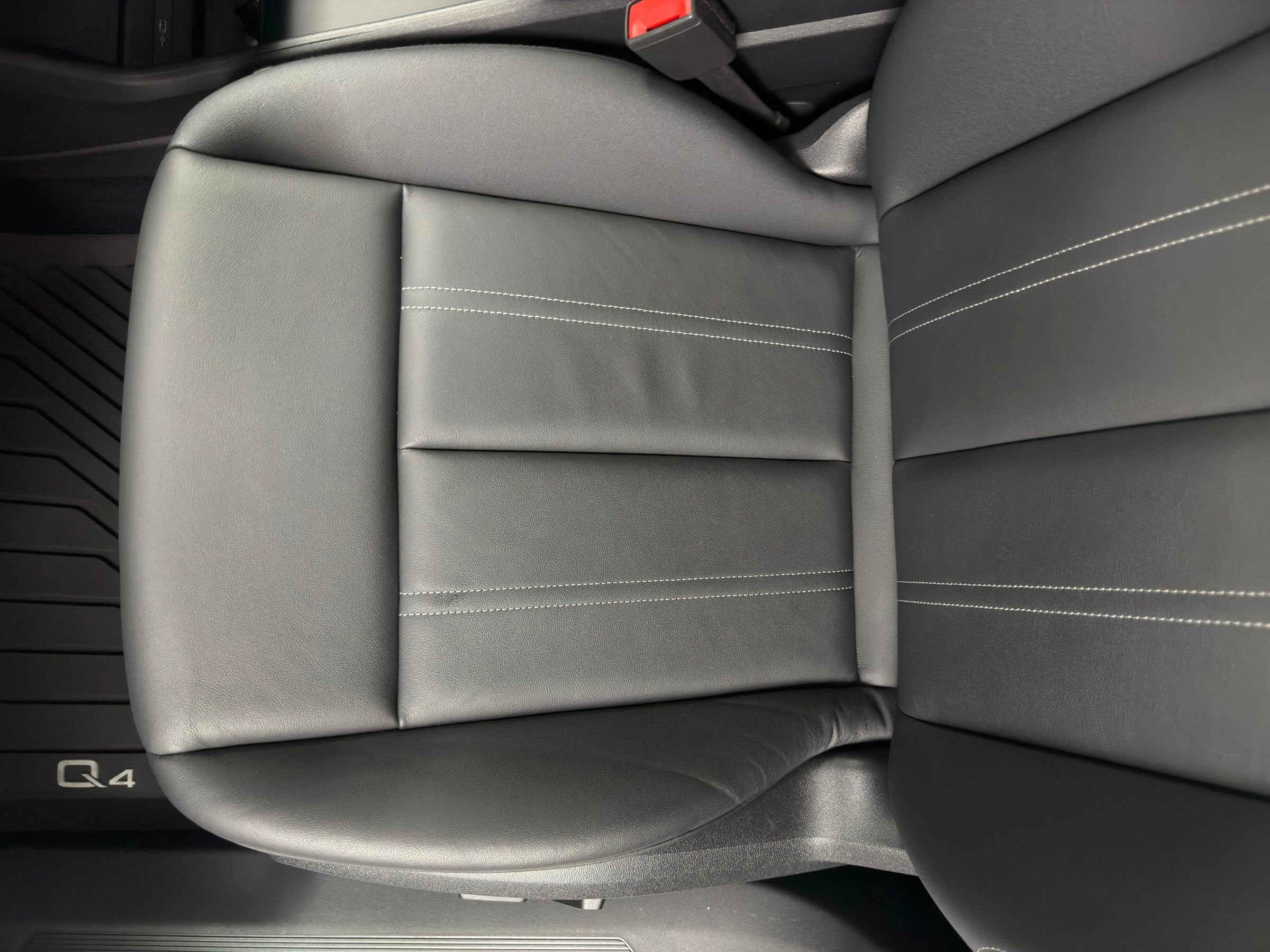 Used 2024 Audi Q4 e-tron Premium Plus w/ Premium Plus image 11