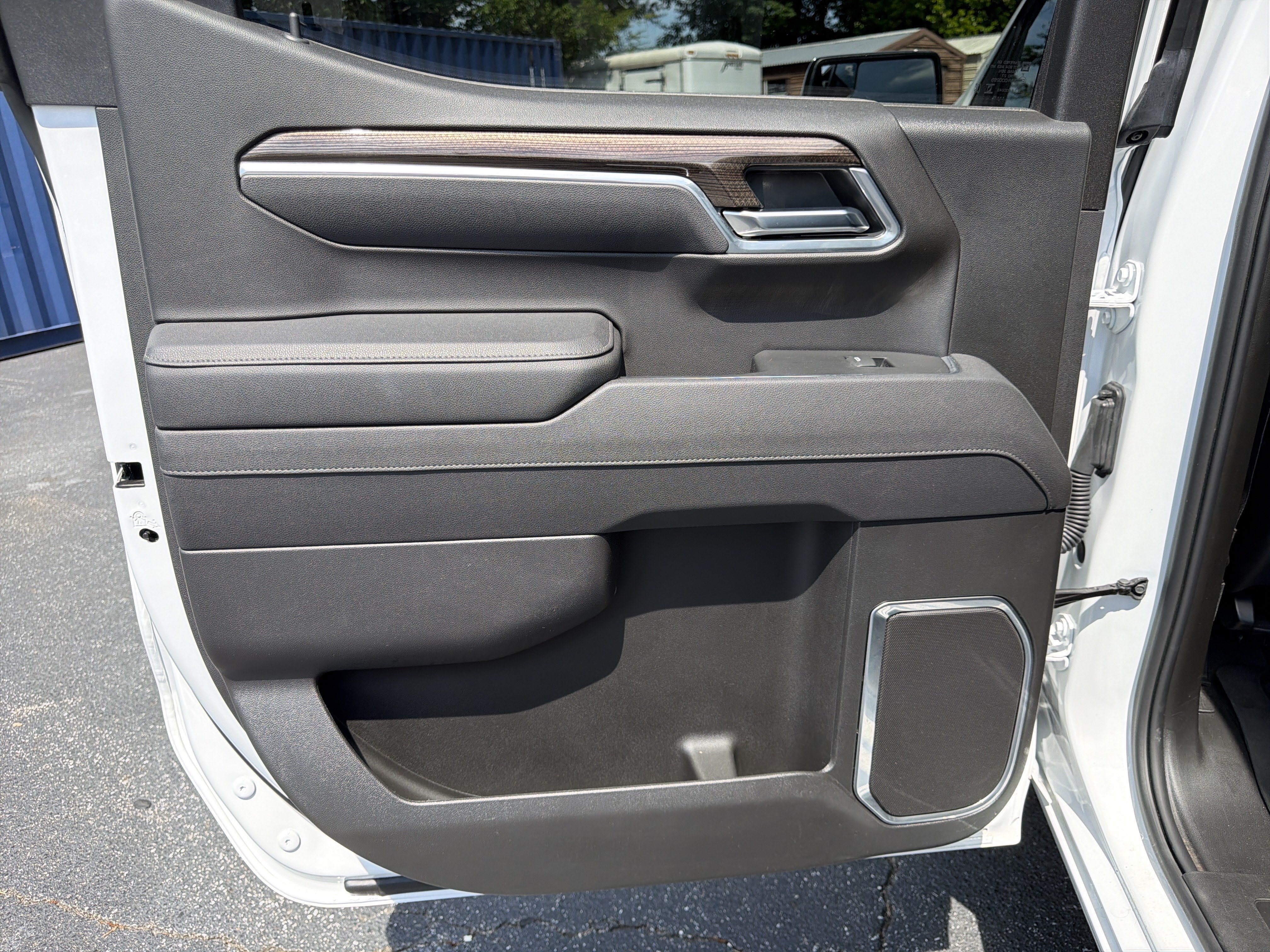 Used 2025 Chevrolet Silverado 1500 LT RWD image 21