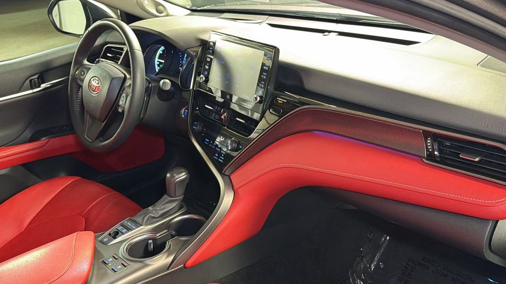 Used 2022 Toyota Camry XSE w/ Navigation Upgrade Package image 10