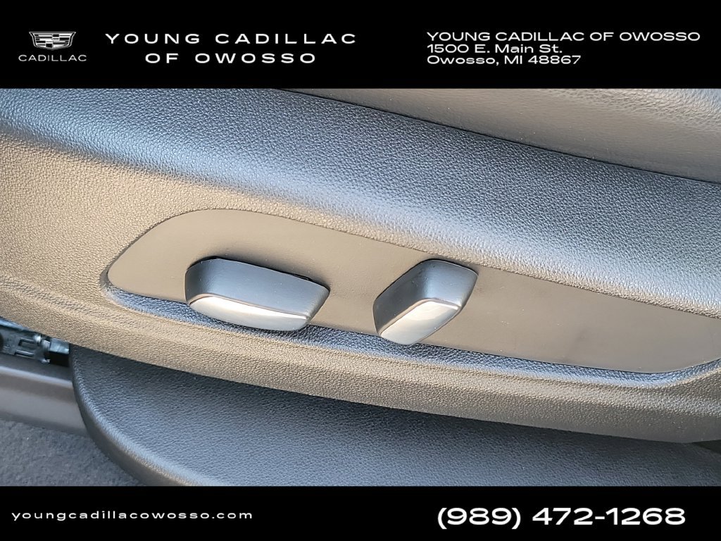 Certified 2025 Cadillac XT6 Luxury FWD image 11