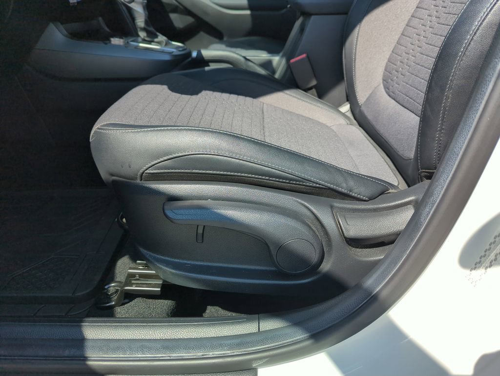 Used 2021 Kia Seltos S FWD image 13