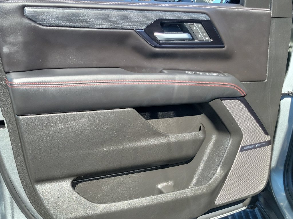 Certified 2025 GMC Yukon XL AT4 Ultimate AWD/4WD image 22