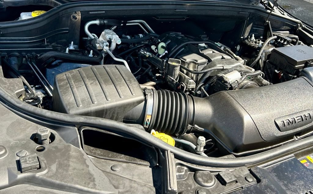 Used 2025 Dodge Durango R/T w/ Blacktop Package AWD/4WD image 27
