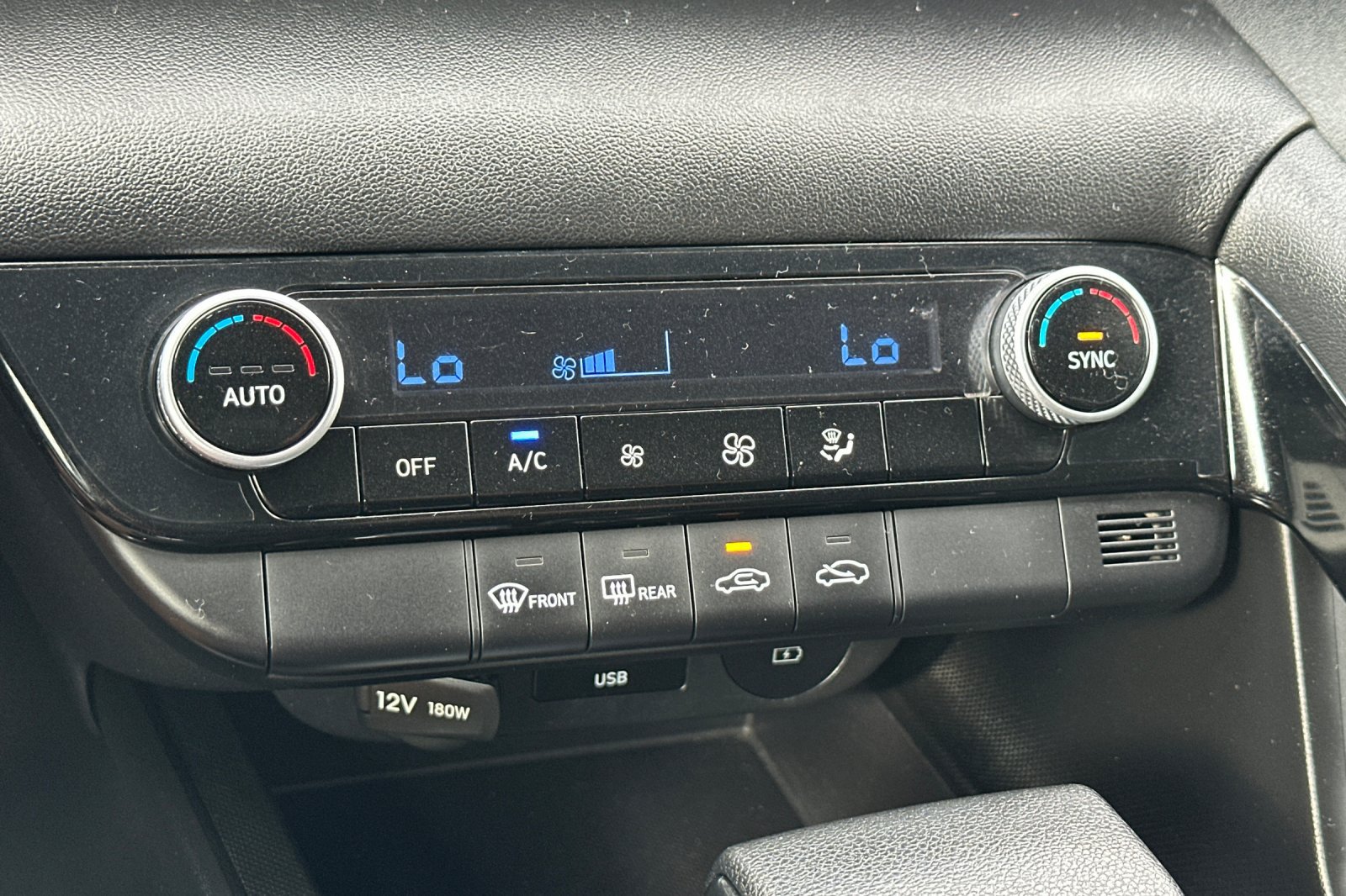 Used 2025 Hyundai Elantra Hybrid FWD image 20