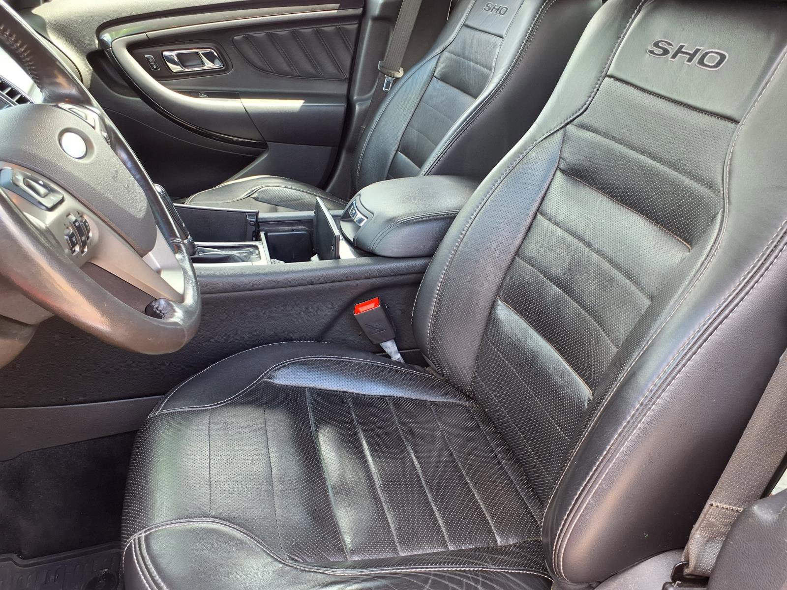 Used 2017 Ford Taurus SHO AWD/4WD image 3