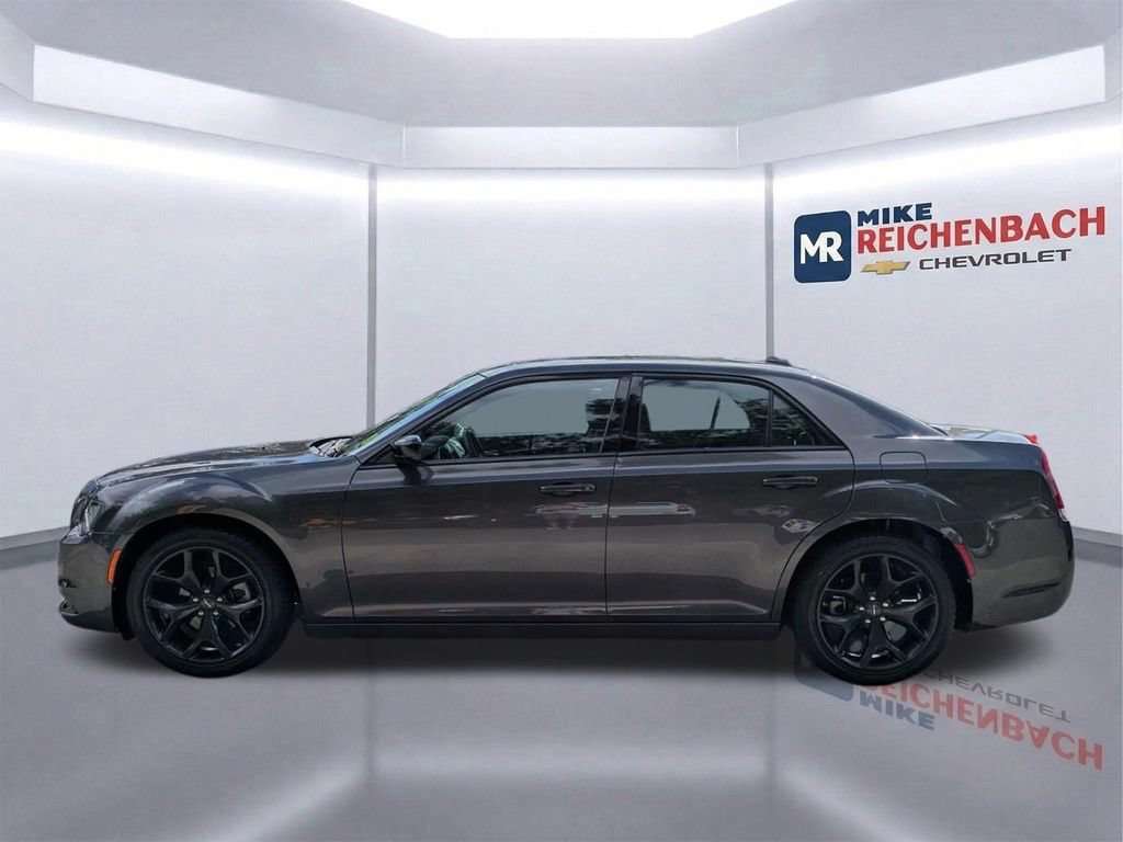 Used 2023 Chrysler 300 Touring w/ Sport Appearance Package RWD image 7