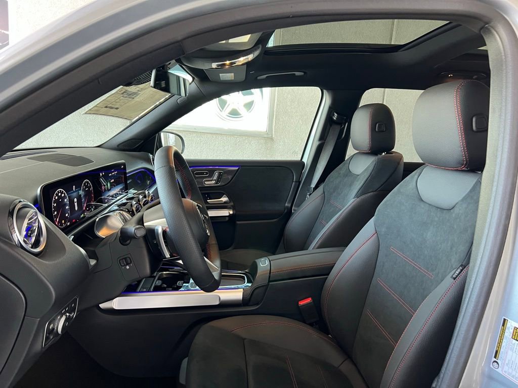 Certified 2025 Mercedes-Benz GLB 250 4MATIC image 10