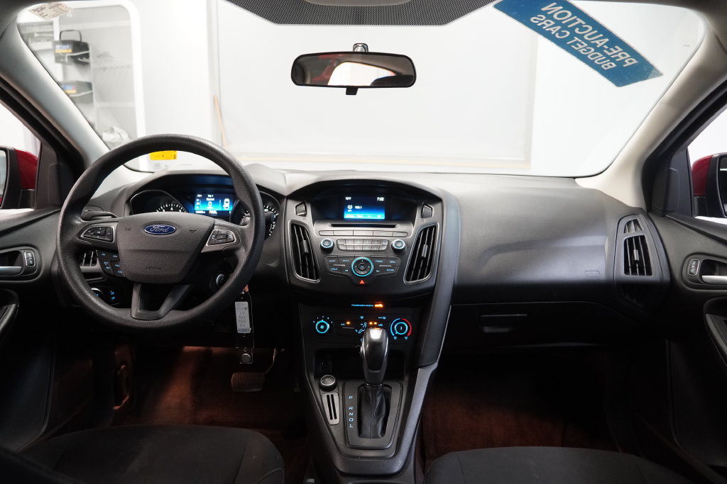 Used 2015 Ford Focus SE FWD image 18