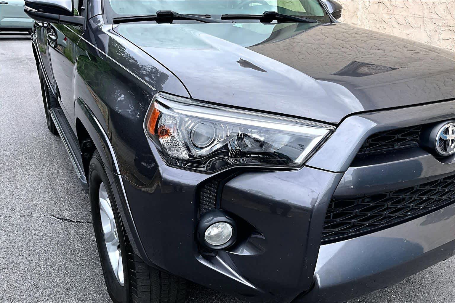 Used 2017 Toyota 4Runner SR5 Premium AWD/4WD image 28