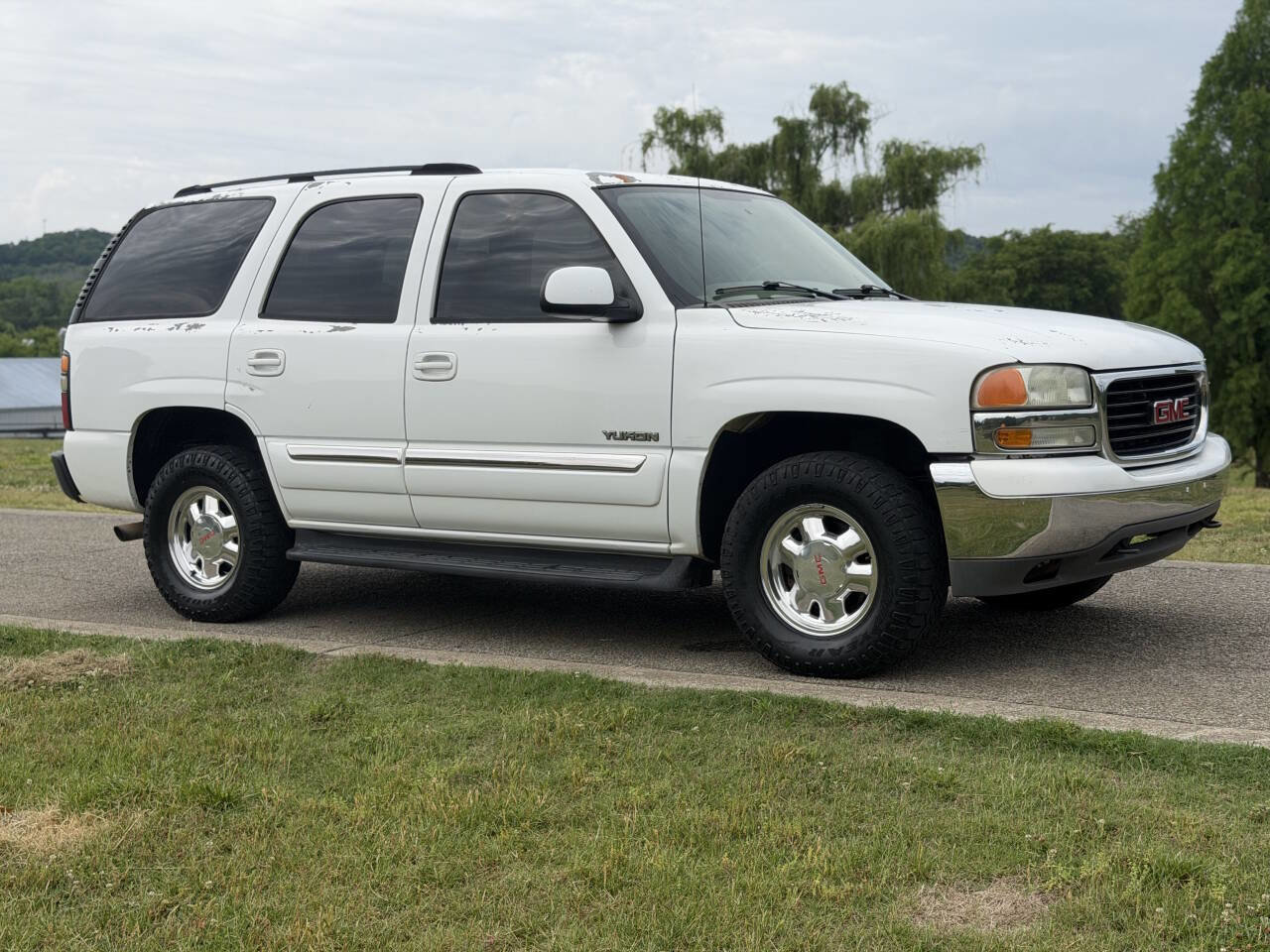 Used 2004 GMC Yukon SLE