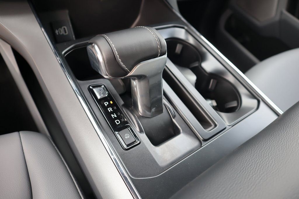 Used 2025 Ford F150 Lightning Flash image 9