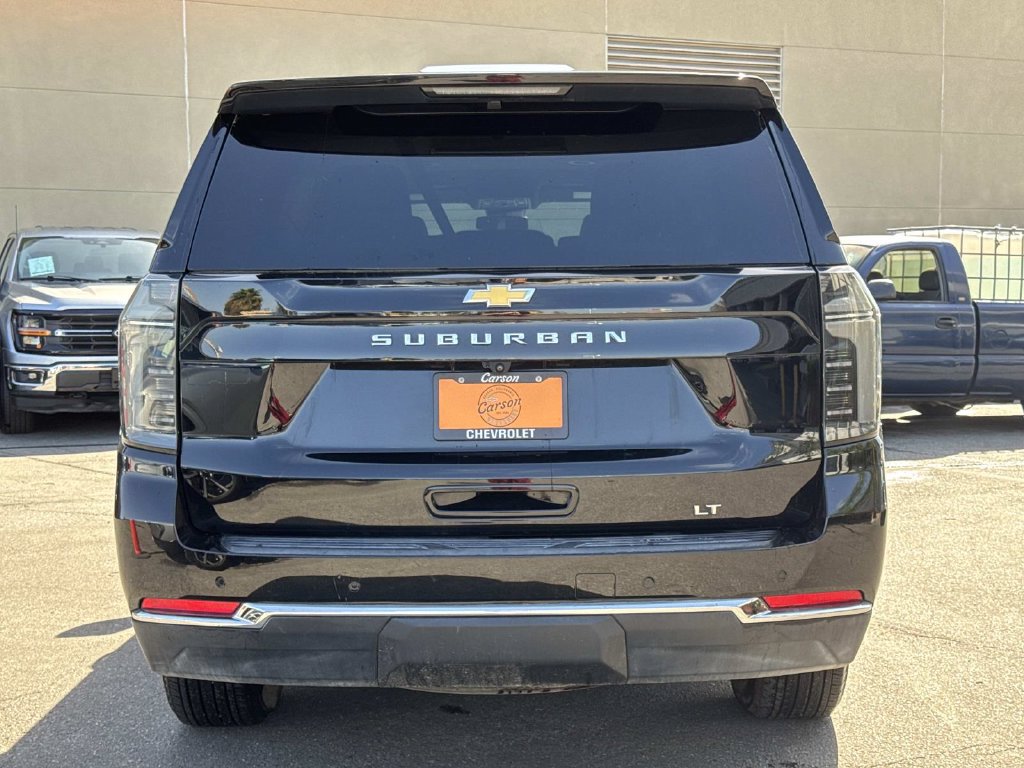 Used 2025 Chevrolet Suburban LT w/ Comfort Package AWD/4WD image 7