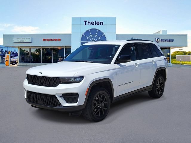Used 2024 Jeep Grand Cherokee Altitude AWD/4WD image 2