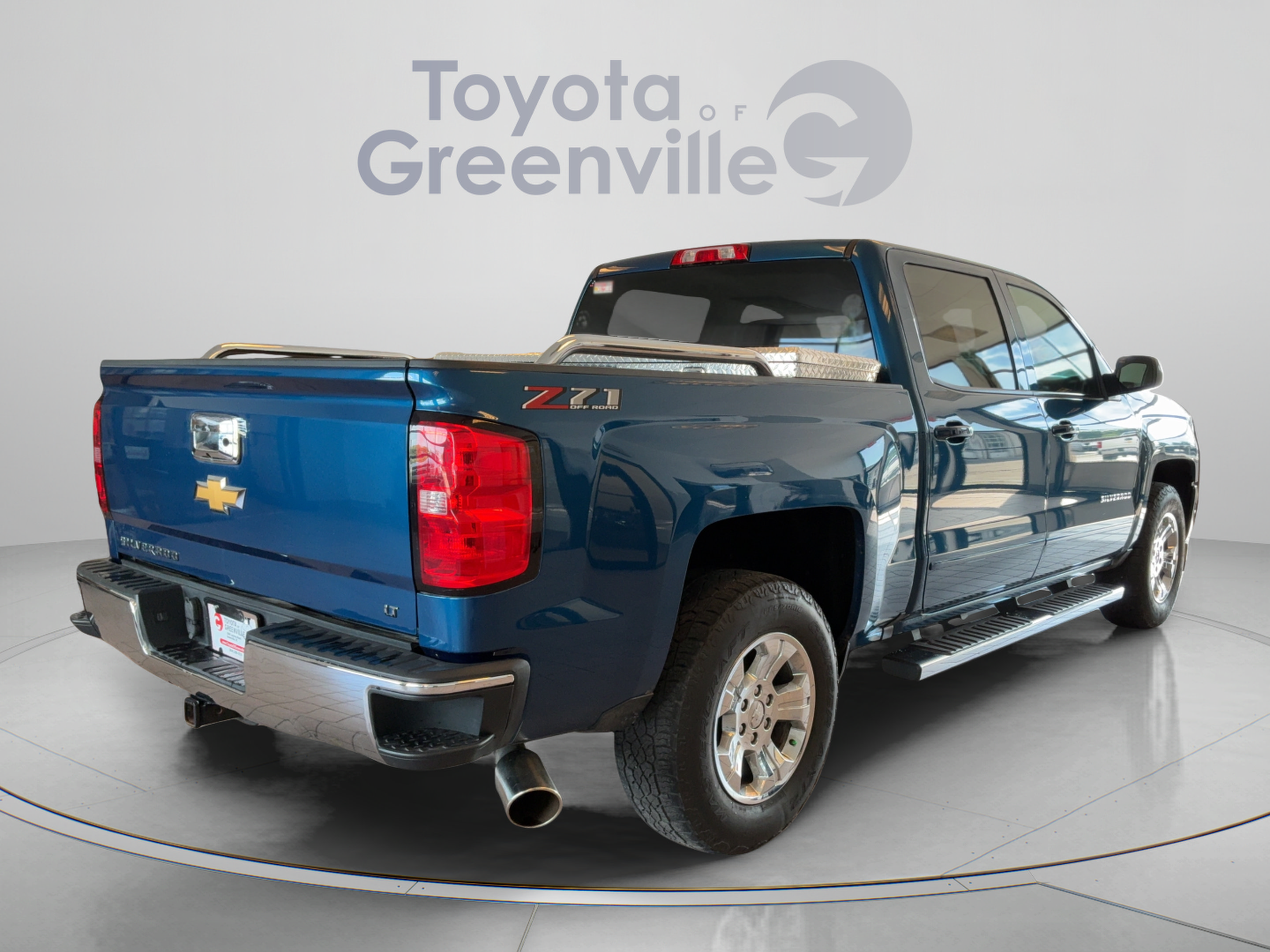 Used 2018 Chevrolet Silverado 1500 LT w/ All Star Edition AWD/4WD image 6