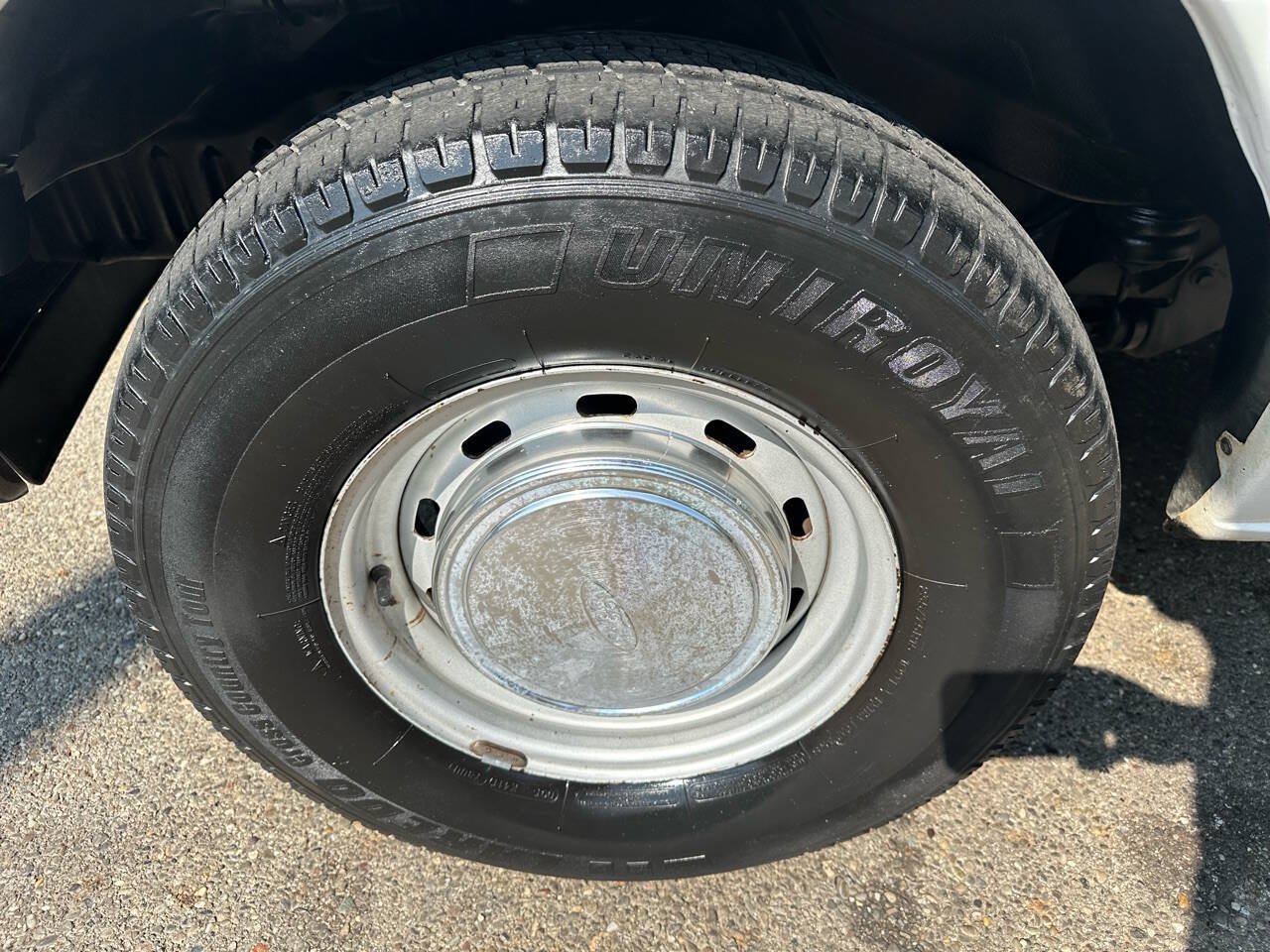 Used 2003 Ford E-150 and Econoline 150 RWD image 24