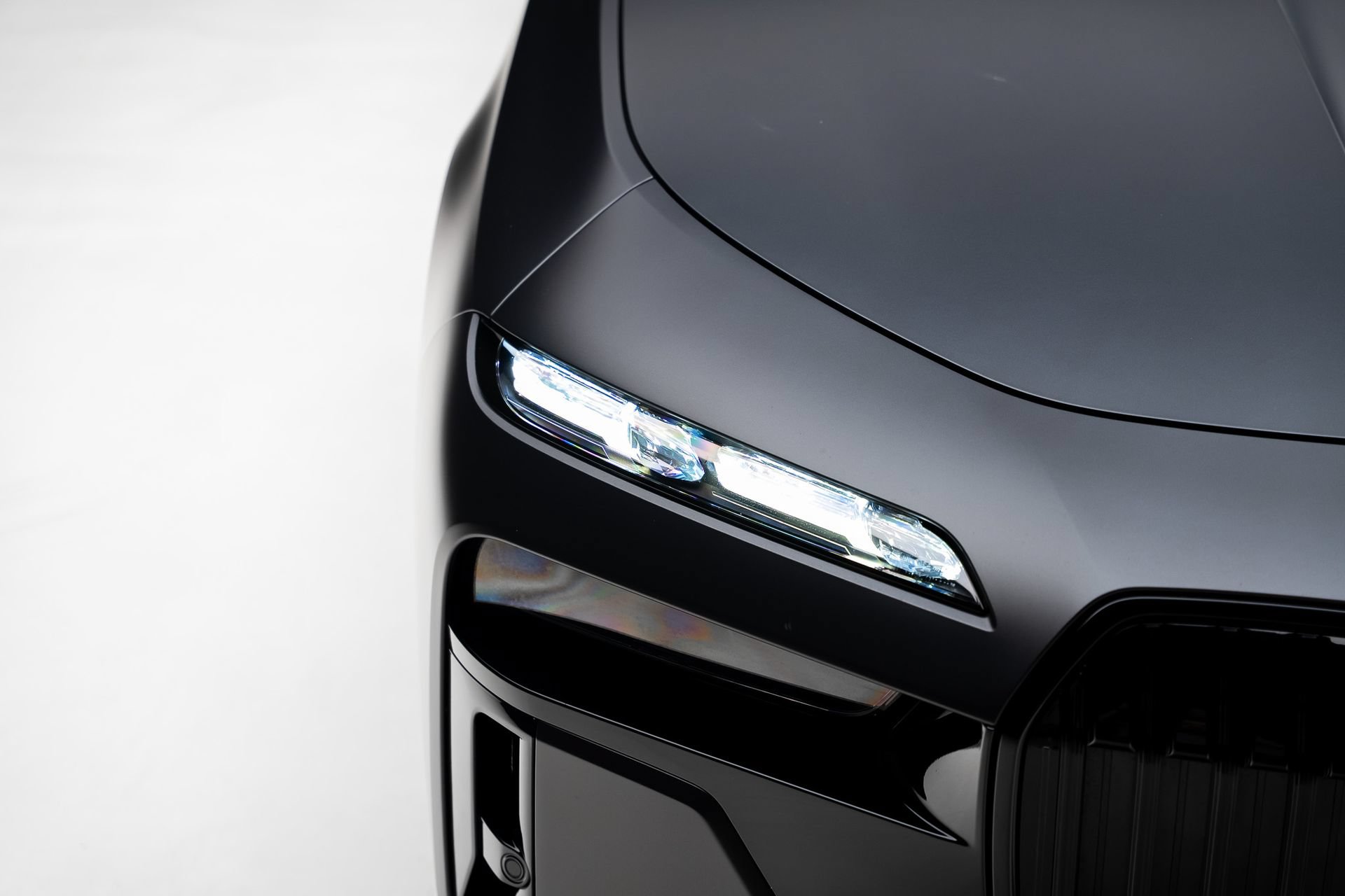 Used 2023 BMW i7 xDrive60 AWD/4WD image 12