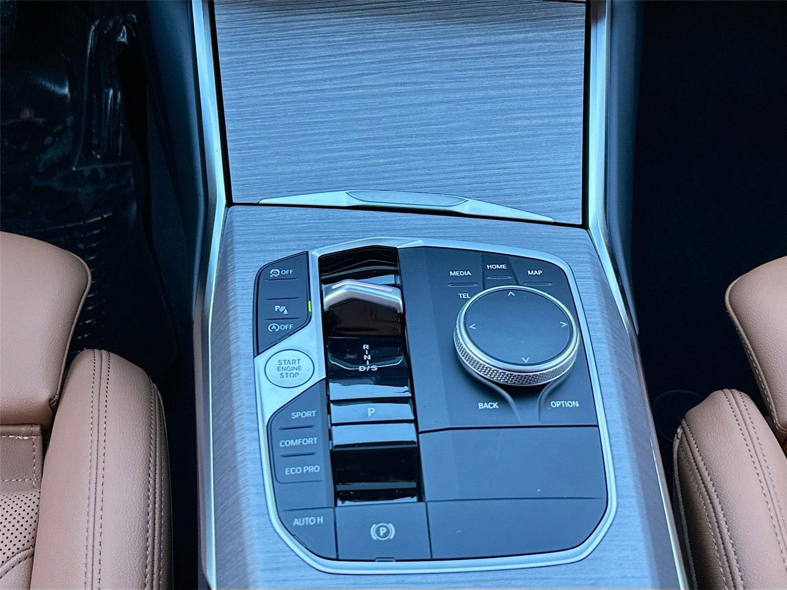 New 2026 BMW 330i xDrive Sedan w/ Convenience Package image 15