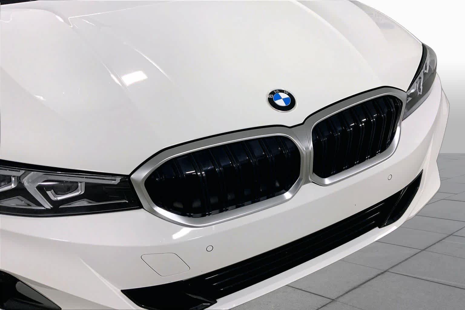 Certified 2023 BMW 330i xDrive Sedan w/ Driving Assistance Package AWD/4WD image 32