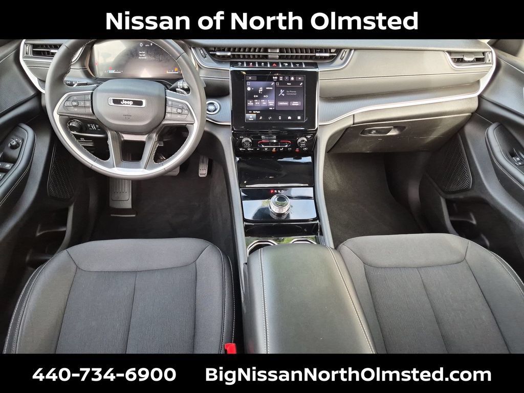 Used 2023 Jeep Grand Cherokee L Laredo AWD/4WD image 19