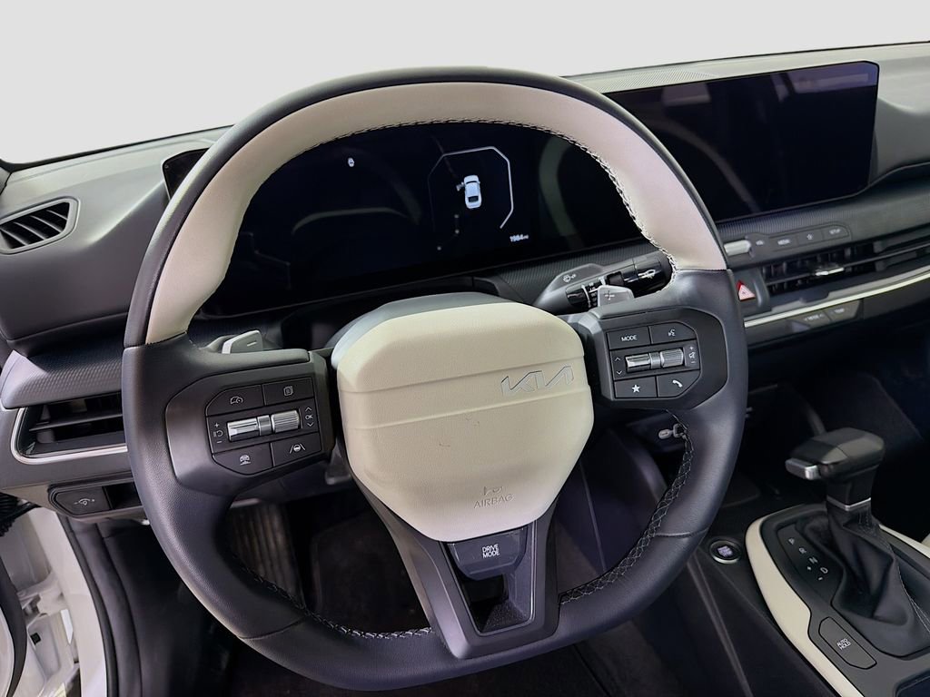 Used 2025 Kia K4 GT-Line w/ GT-Line Premium Package image 14