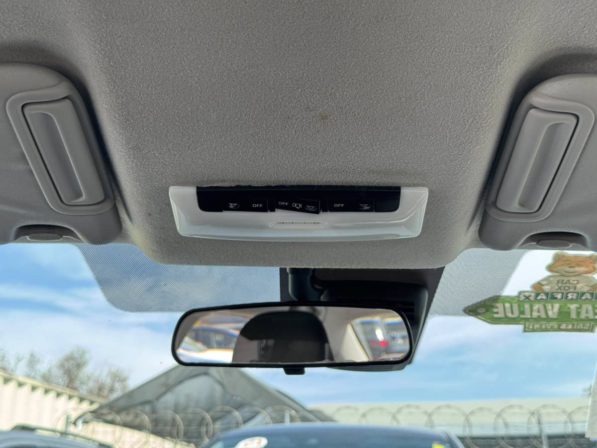 Used 2021 Nissan Versa S FWD image 23