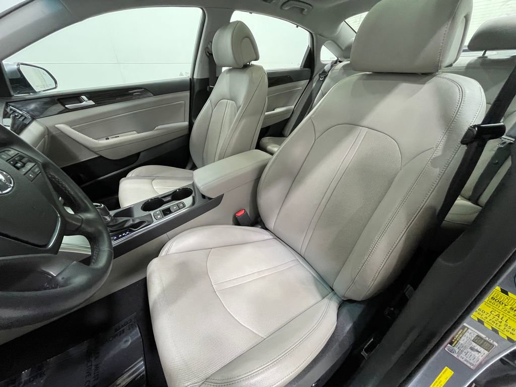 Used 2016 Hyundai Sonata Limited w/ Option Group 05 image 14