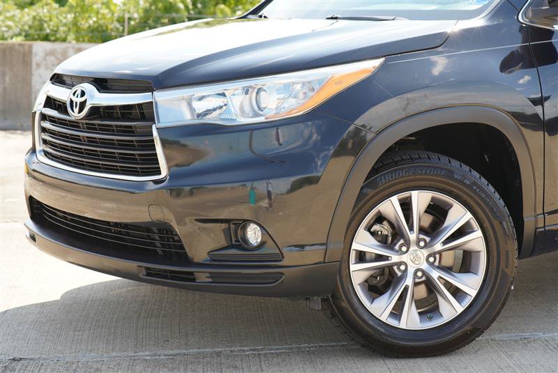 Used 2015 Toyota Highlander XLE FWD image 11