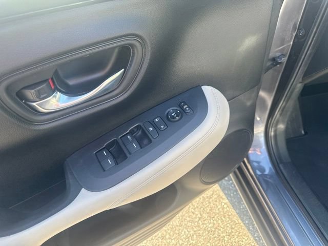 Used 2023 Honda HR-V LX image 22