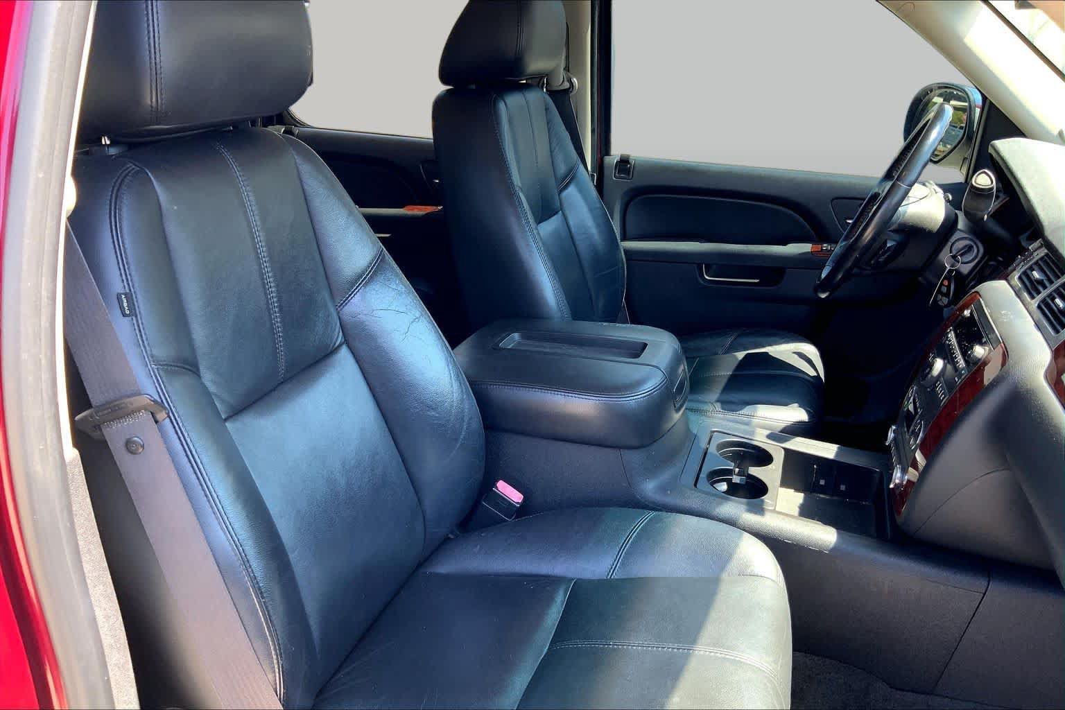 Used 2011 Chevrolet Tahoe LT w/ Texas Edition RWD image 8