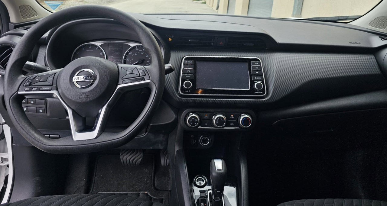 Used 2021 Nissan Kicks S image 22