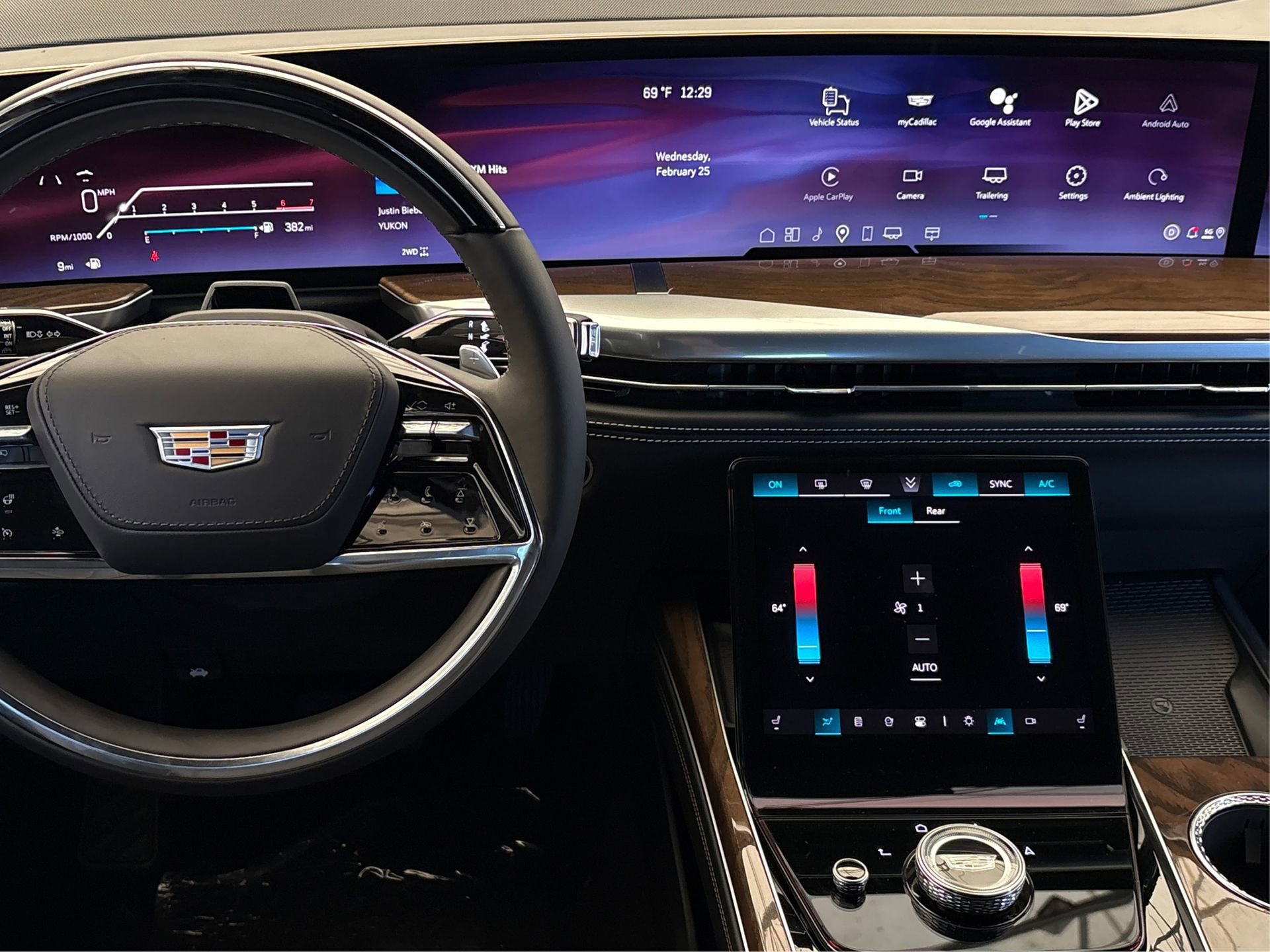 New 2026 Cadillac Escalade ESV Platinum Sport w/ LPO, ONYX Package image 16