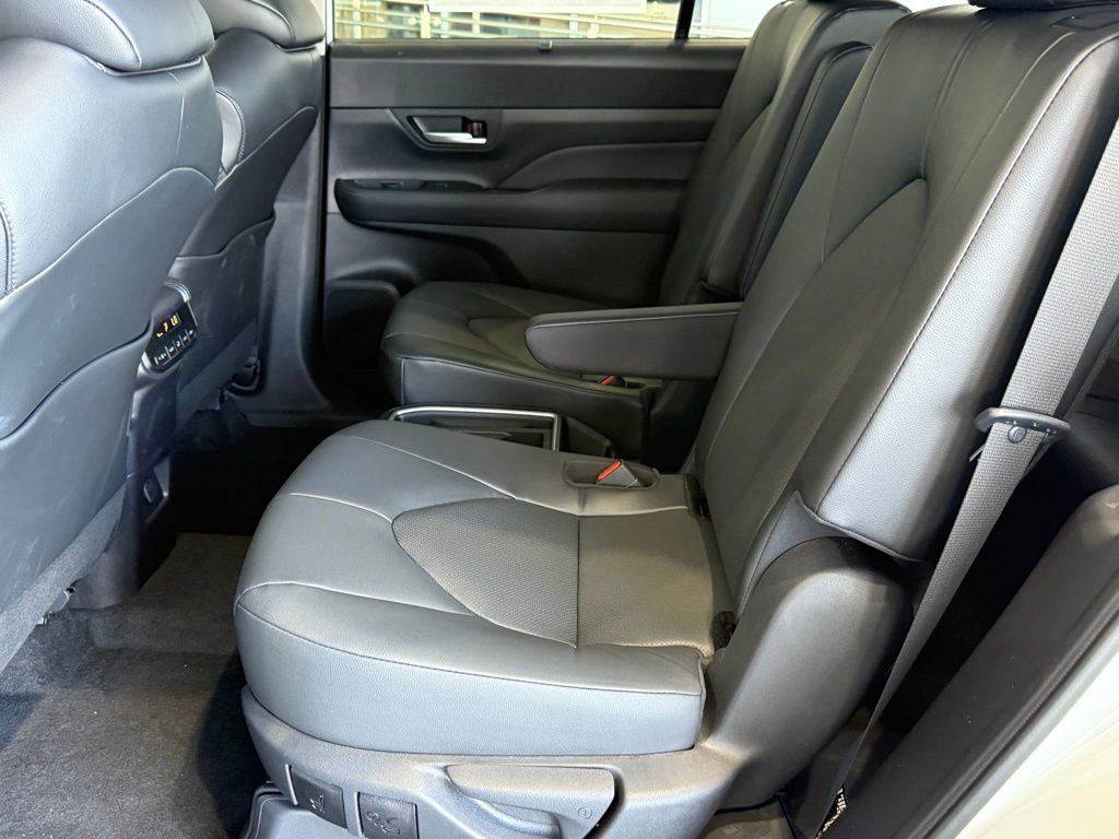 New 2026 Toyota Grand Highlander XLE image 27